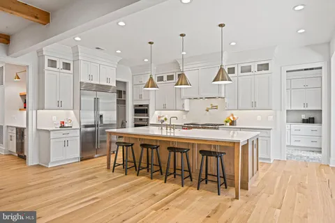 $3,450,000 | 352 Ayr Hill Avenue Northeast, Vienna, VA 22180