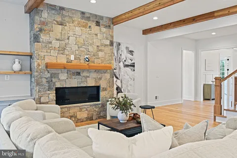 $3,450,000 | 352 Ayr Hill Avenue Northeast, Vienna, VA 22180