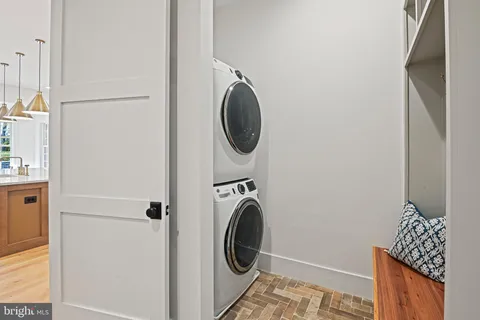 $3,450,000 | 352 Ayr Hill Avenue Northeast, Vienna, VA 22180