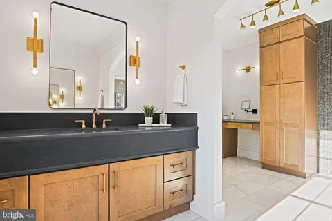 $3,450,000 | 352 Ayr Hill Avenue Northeast, Vienna, VA 22180