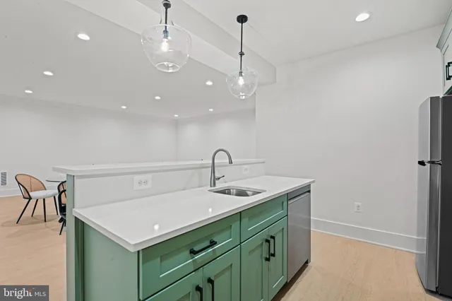 $3,450,000 | 352 Ayr Hill Avenue Northeast, Vienna, VA 22180