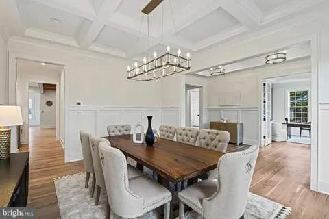 $3,450,000 | 352 Ayr Hill Avenue Northeast, Vienna, VA 22180