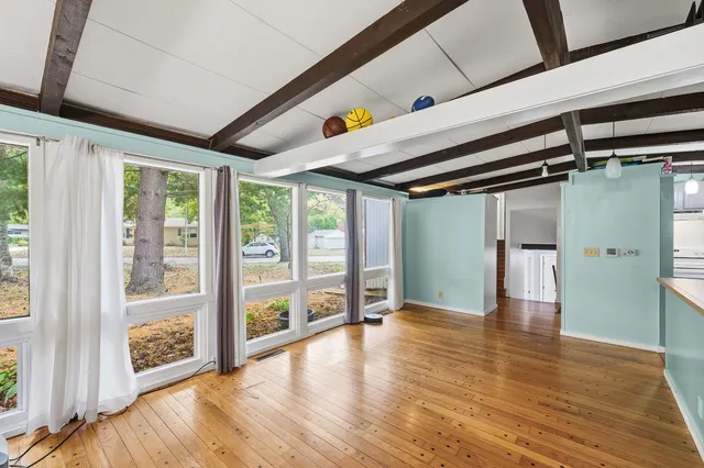 $250,000 | 304 East Mumford Drive, Urbana, IL 61801