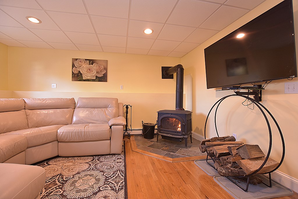 26 Dixie Road Coventry, RI 02816 - Photo 7 of 20