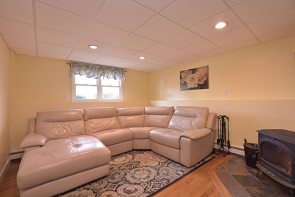 26 Dixie Road Coventry, RI 02816 - Photo 8 of 20