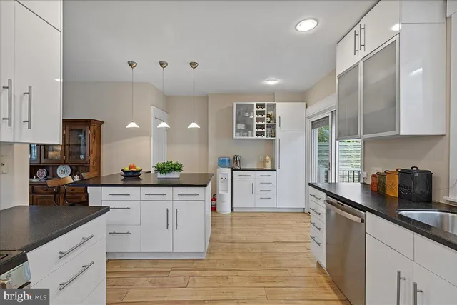 $905,000 | 56 Patton Avenue, Princeton, NJ 08540