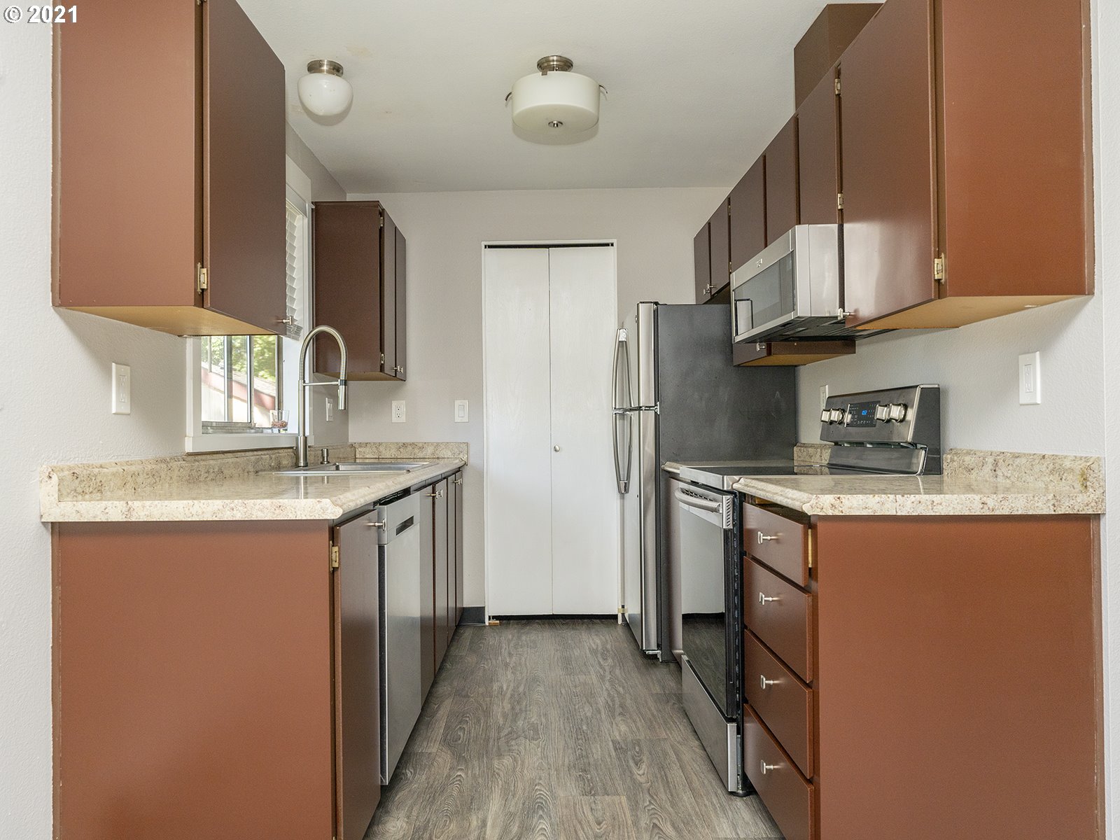 12630 Northwest Barnes Road, Unit 1 Portland, OR 97229 - Photo 13 of 31 Gallery Image 13