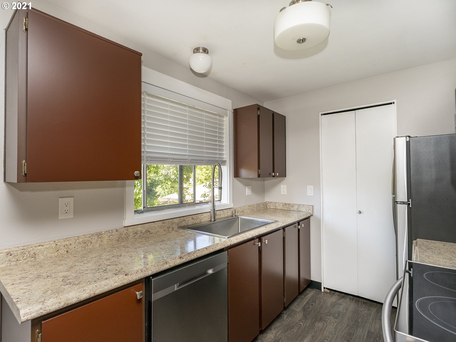 12630 Northwest Barnes Road, Unit 1 Portland, OR 97229 - Photo 14 of 31 Gallery Image 14
