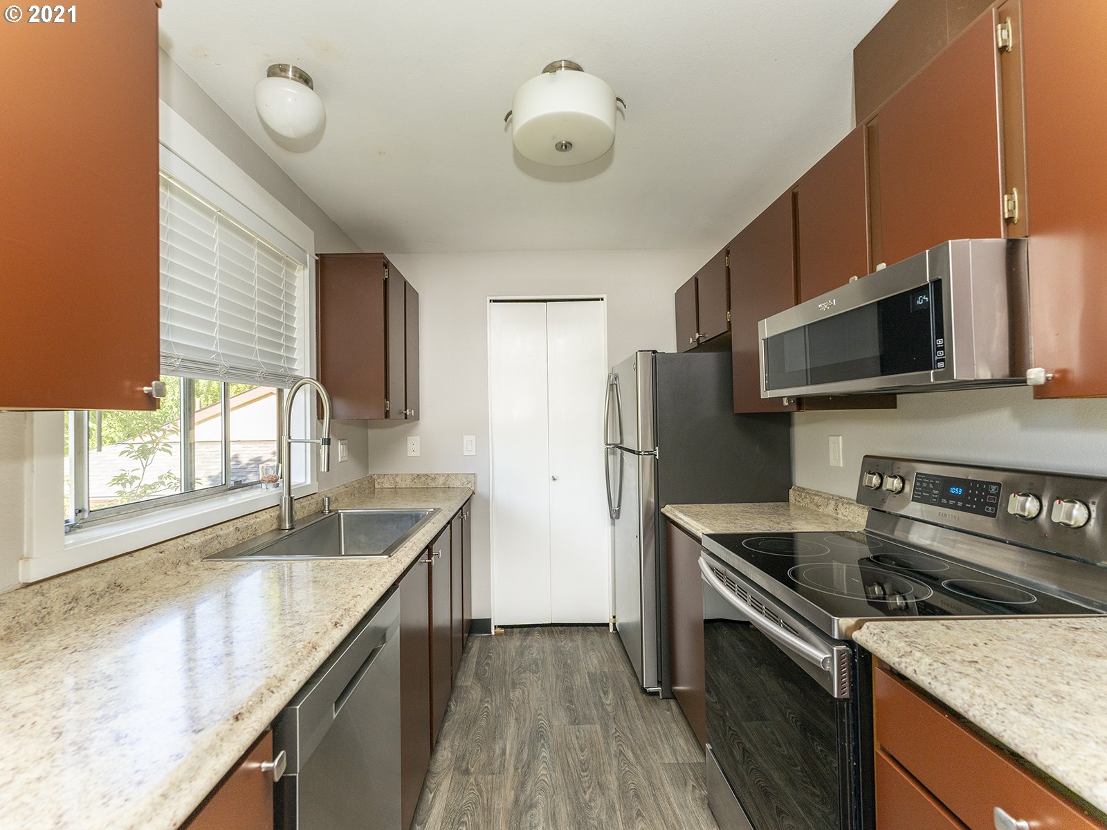 12630 Northwest Barnes Road, Unit 1 Portland, OR 97229 - Photo 15 of 31 Gallery Image 15