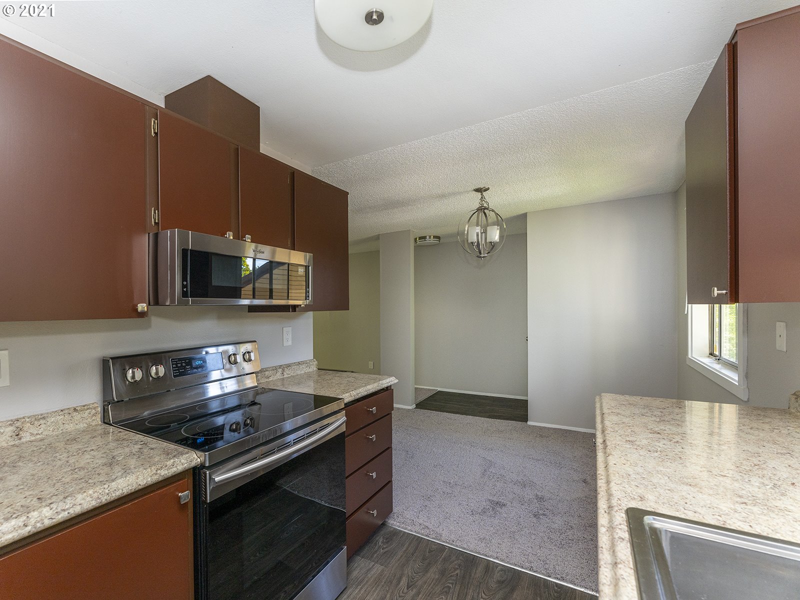 12630 Northwest Barnes Road, Unit 1 Portland, OR 97229 - Photo 20 of 31 Gallery Image 20