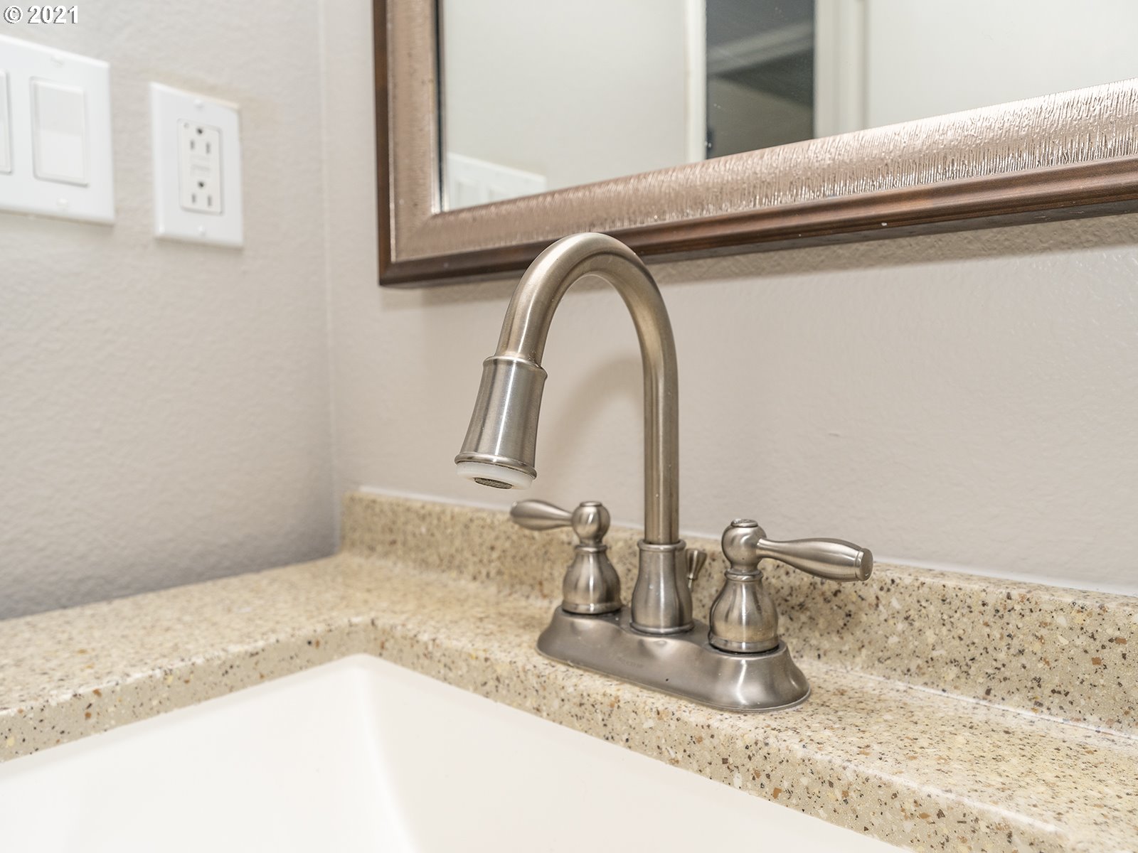 12630 Northwest Barnes Road, Unit 1 Portland, OR 97229 - Photo 24 of 31 Gallery Image 24