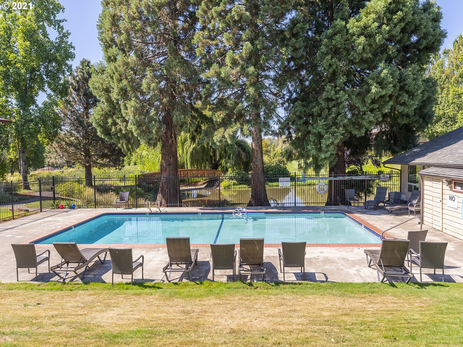 12630 Northwest Barnes Road, Unit 1 Portland, OR 97229 - Photo 25 of 31 Gallery Image 25