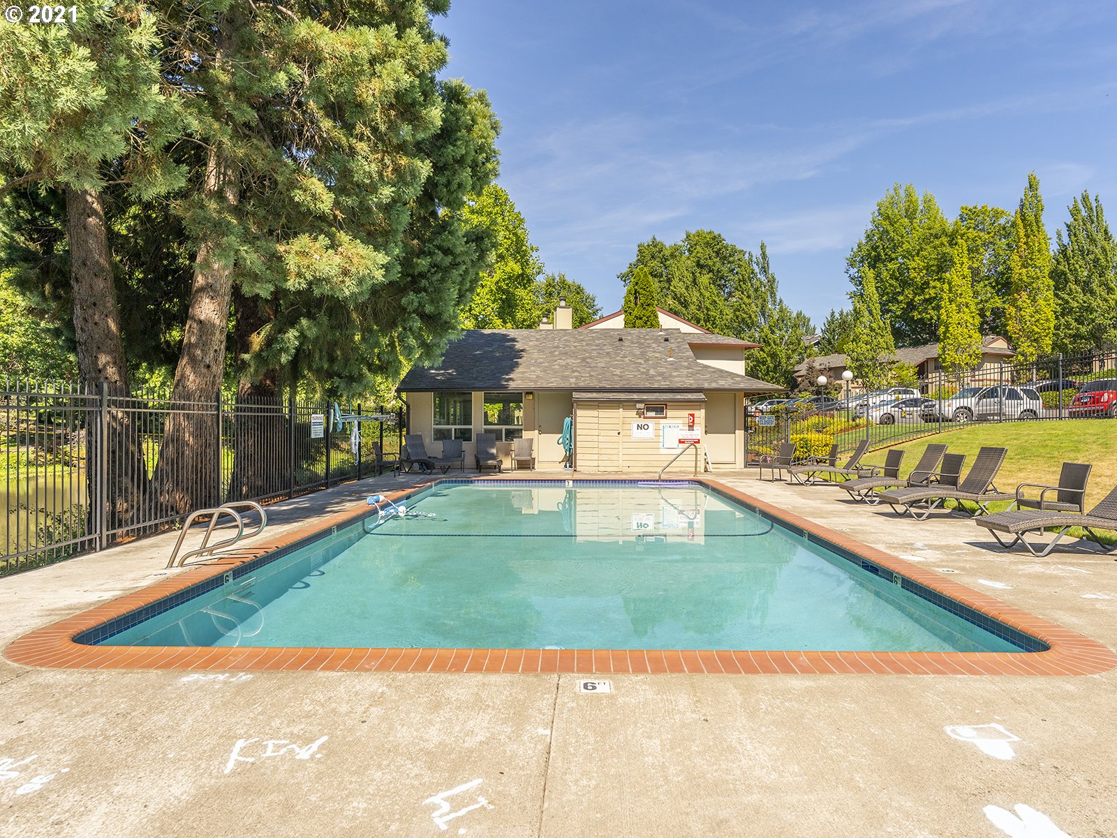 12630 Northwest Barnes Road, Unit 1 Portland, OR 97229 - Photo 26 of 31 Gallery Image 26