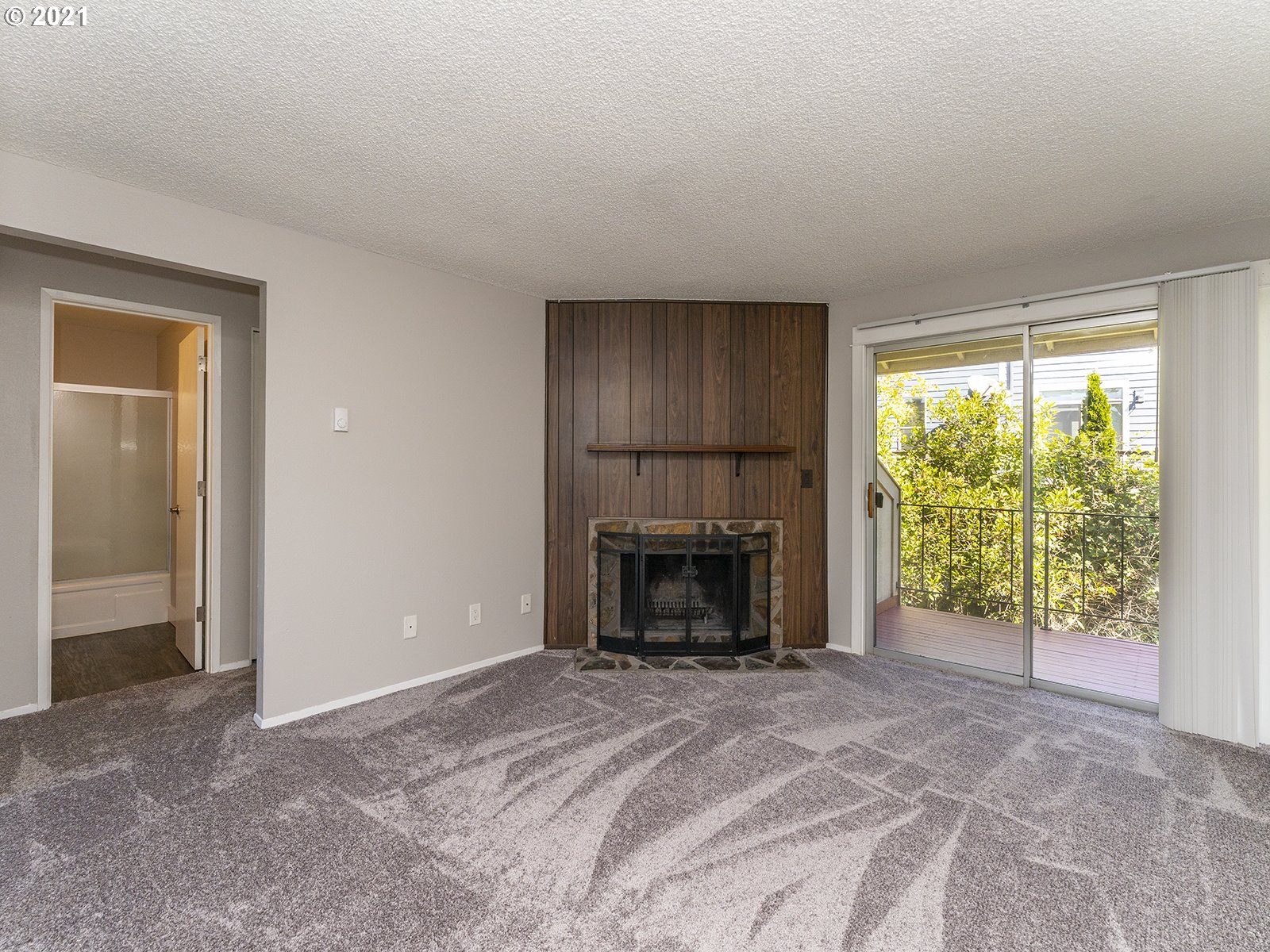 12630 Northwest Barnes Road, Unit 1 Portland, OR 97229 - Photo 4 of 31 Gallery Image 4