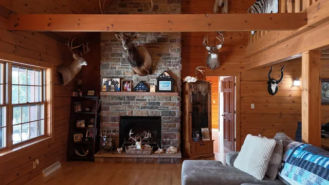 $5,000,000 | W8970 County Rd P, Almond, WI 54909