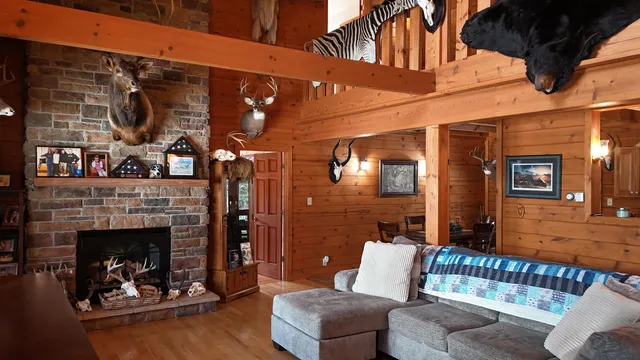 $5,000,000 | W8970 County Rd P, Almond, WI 54909