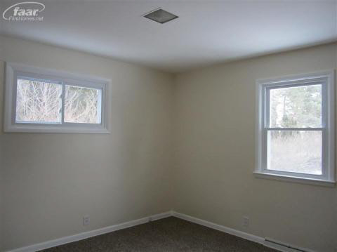 2117 North Irish Road Davison, MI 48423 - Photo 9 of 19 20343888-8.JPG