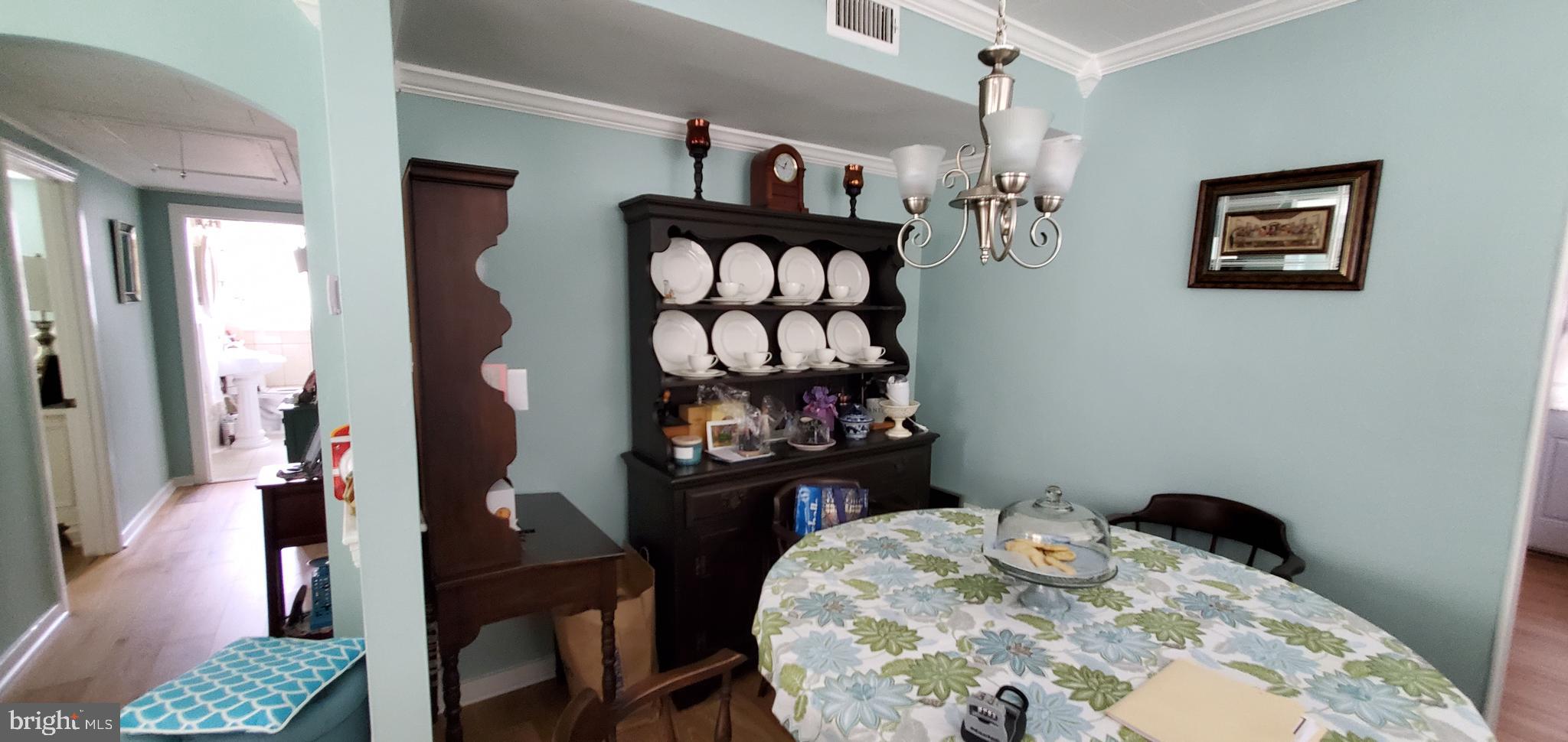 9220 Puritan Road Philadelphia, PA 19114 - Photo 3 of 21 Dining room