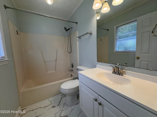 $2,550 | 407 Hickory Street, Unit UP, Emerald Isle, NC 28594