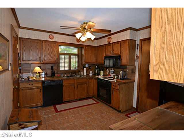 103 Mersey Road Greensboro, NC 27406 - Photo 12 of 16 Kitchen.