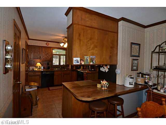 103 Mersey Road Greensboro, NC 27406 - Photo 13 of 16 Kitchen.
