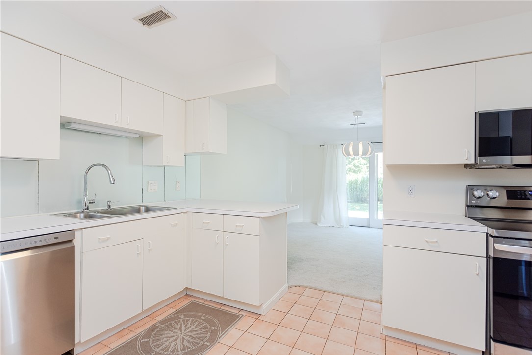 112 Harrison Avenue Newport, RI 02840 - Photo 34 of 48 Unit A