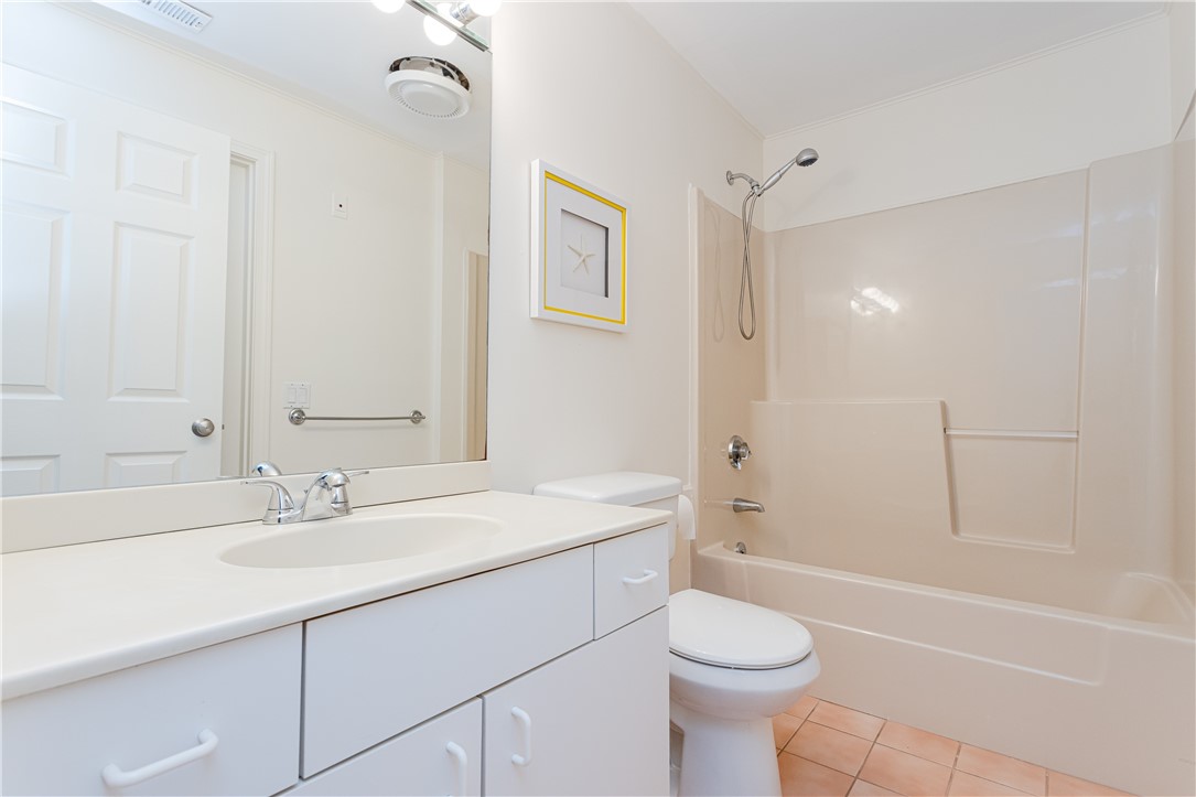 112 Harrison Avenue Newport, RI 02840 - Photo 36 of 48 Unit A