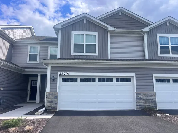 $2,900 | 25701 West Yorkshire Drive, Plainfield, IL 60544