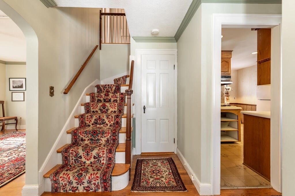 4 Ronaele Road Medford, MA 02155 - Photo 4 of 30 Gallery Image 4
