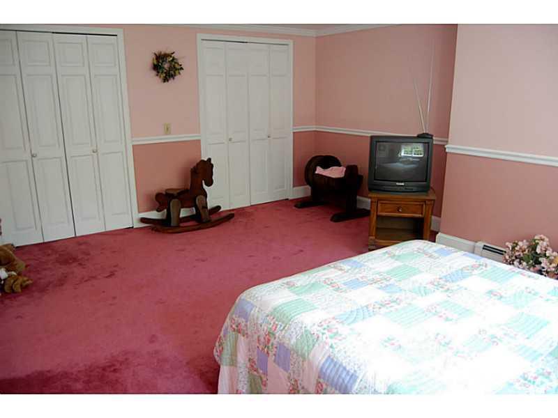 5 Elden Point Road Bailey Island, ME 04003 - Photo 18 of 34 Bedroom.
