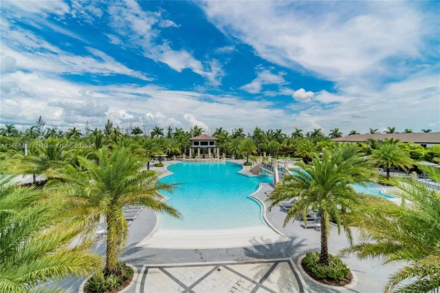 a park view with a entertaining space