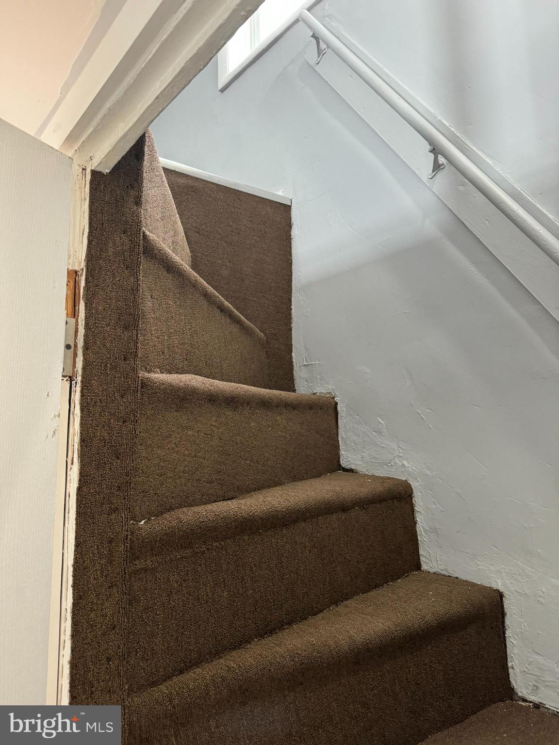 509 Laurel Street Beverly, NJ 08010 - Photo 20 of 47 a view of entryway