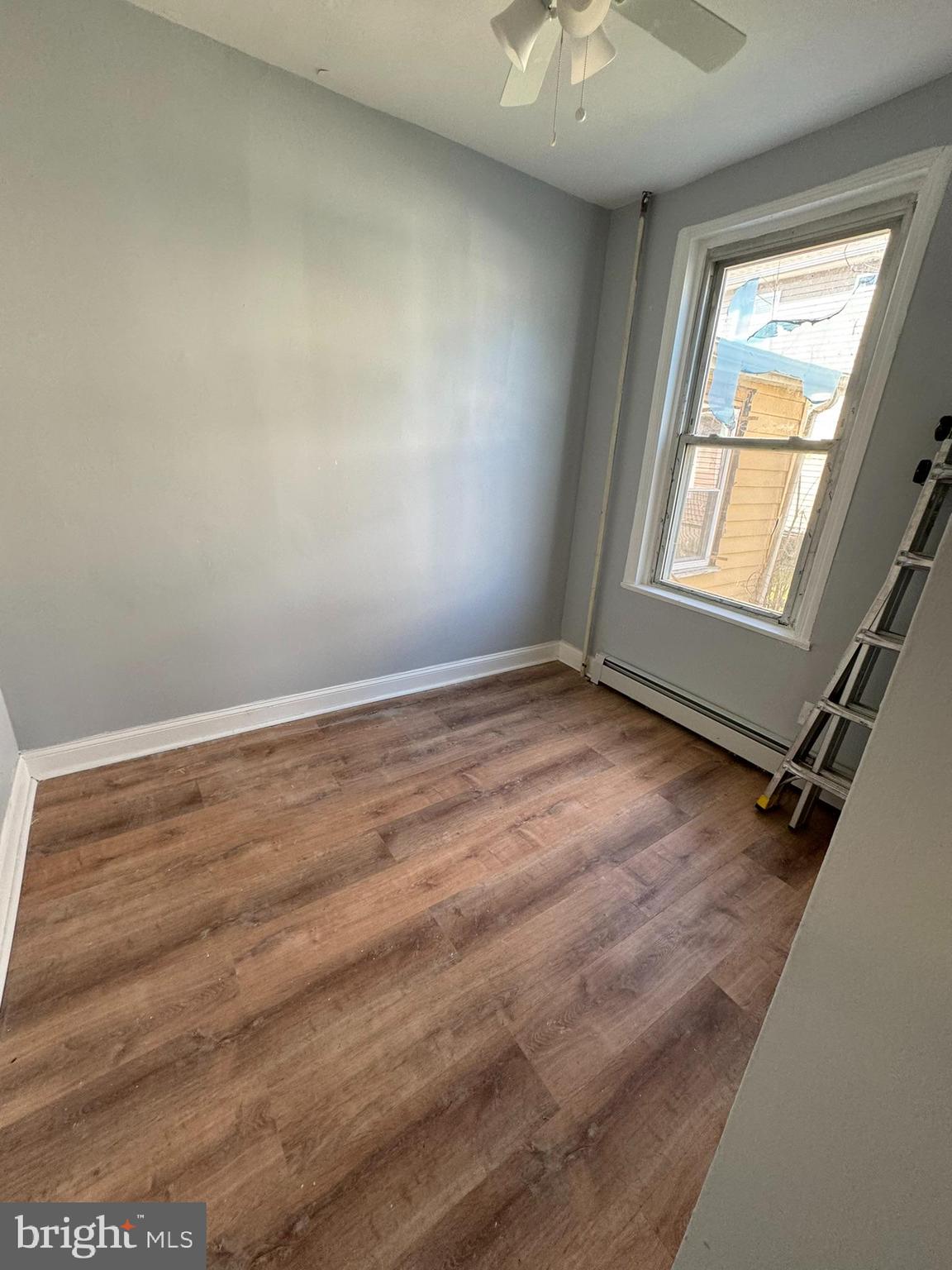 509 Laurel Street Beverly, NJ 08010 - Photo 7 of 47 an empty room with a window