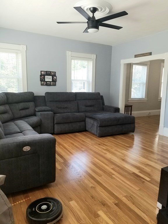 35 Brick Kiln Road Chelmsford, MA 01824 - Photo 3 of 17 Gallery Image 3