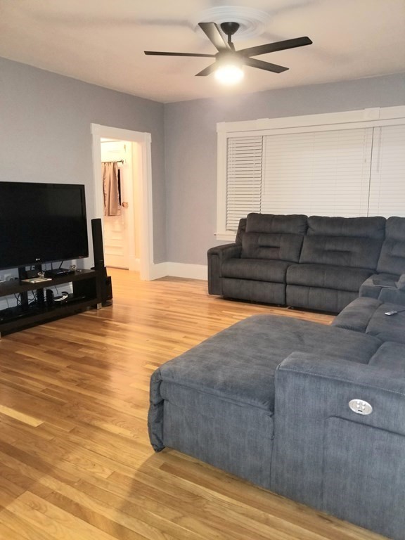 35 Brick Kiln Road Chelmsford, MA 01824 - Photo 4 of 17 Gallery Image 4