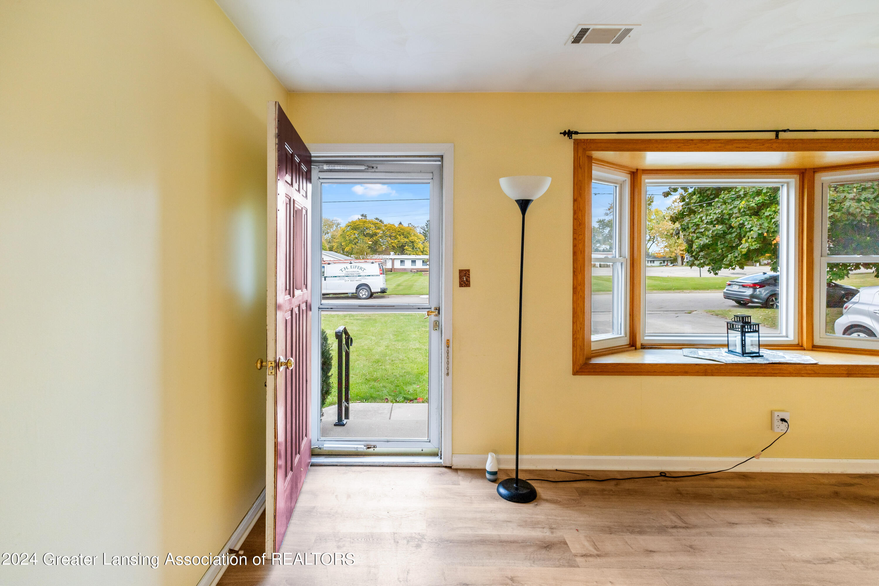 1015 Bretton Road Lansing, MI 48917 - Photo 3 of 40 BRETTON-1