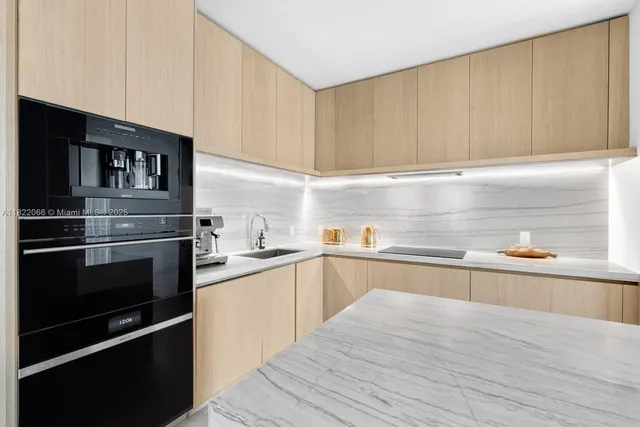 $3,500,000 | 8701 Collins Avenue, Unit 805, Miami Beach, FL 33154