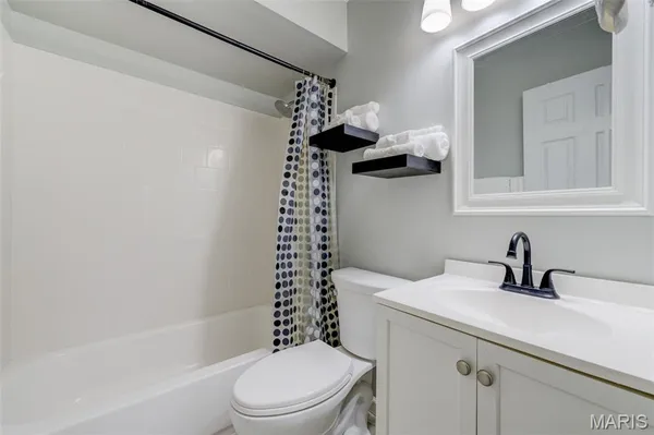 $198,880 | 610 Summer Winds Lane, Unit F, St. Peters, MO 63376