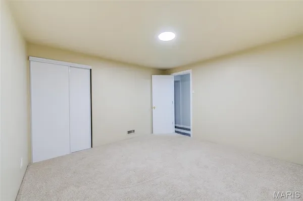 $198,880 | 610 Summer Winds Lane, Unit F, St. Peters, MO 63376