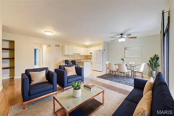$198,880 | 610 Summer Winds Lane, Unit F, St. Peters, MO 63376