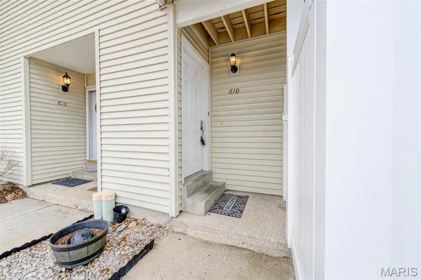 $198,880 | 610 Summer Winds Lane, Unit F, St. Peters, MO 63376