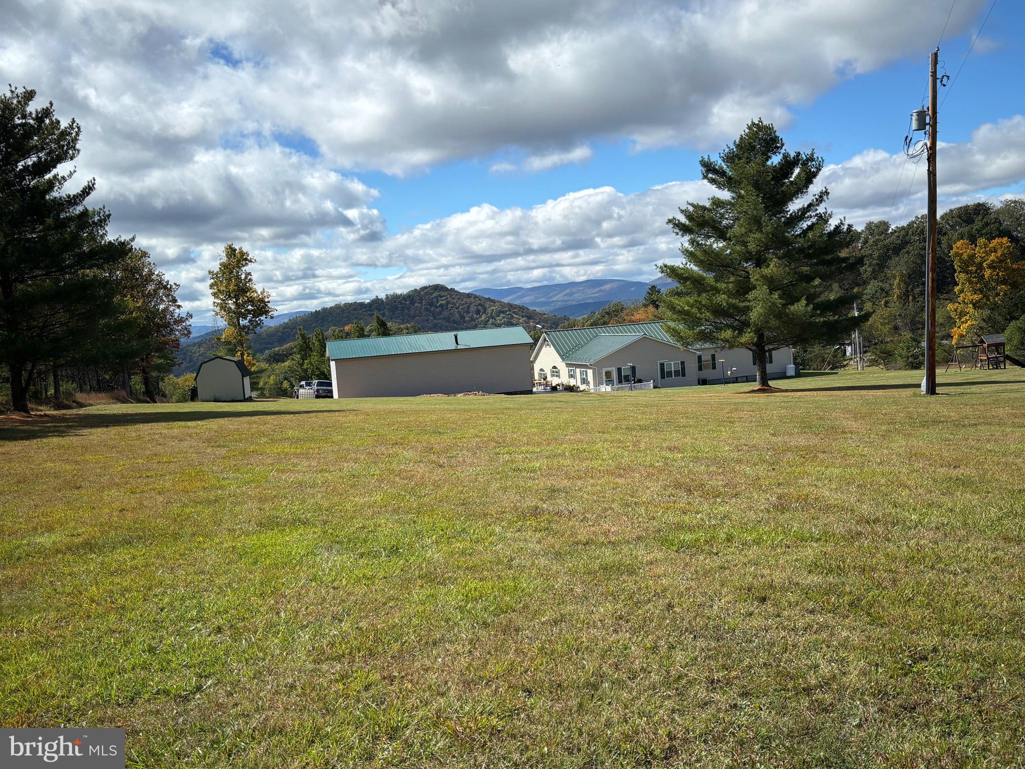 3825 Dickenson Mountain Road Franklin, WV 26807 - Photo 23 of 32 a view of an ocean and beach