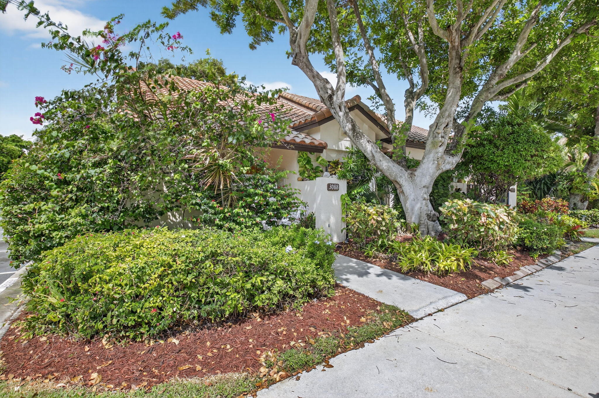 3088 Inglewood Terrace Boca Raton, FL 33431 - Photo 3 of 43 2-web-or-mls-045_DSC_0738