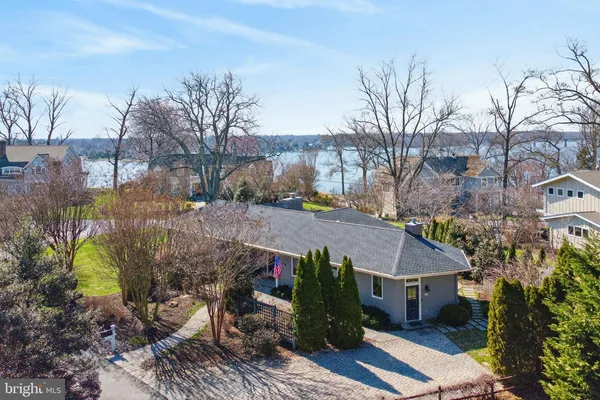 $1,500,000 | 10 Carvel Road, Annapolis, MD 21409