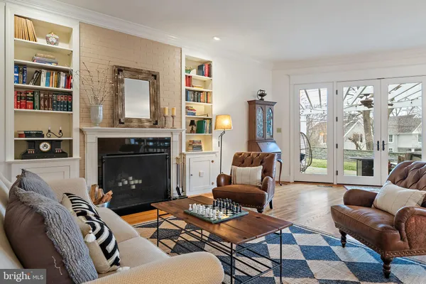 $1,500,000 | 10 Carvel Road, Annapolis, MD 21409