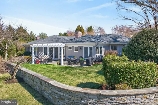 $1,500,000 | 10 Carvel Road, Annapolis, MD 21409