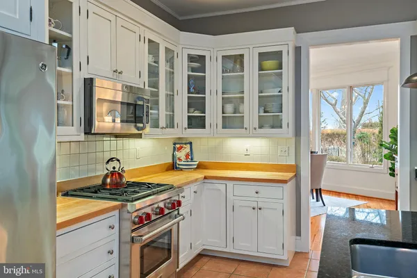 $1,500,000 | 10 Carvel Road, Annapolis, MD 21409