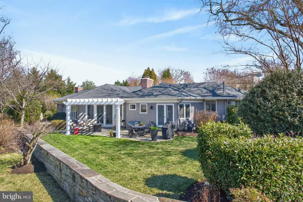 $1,500,000 | 10 Carvel Road, Annapolis, MD 21409