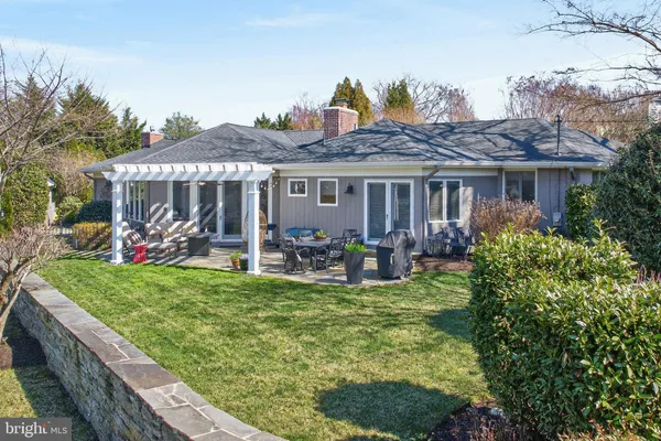 $1,500,000 | 10 Carvel Road, Annapolis, MD 21409