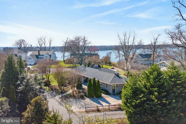 $1,500,000 | 10 Carvel Road, Annapolis, MD 21409
